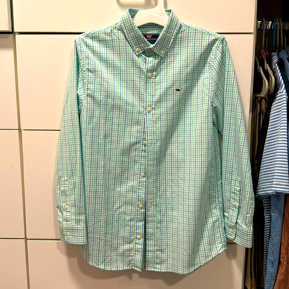 NWOT Boys Medium Vineyard Vines button up, checkered shirt. Cotton, nylon& poly
